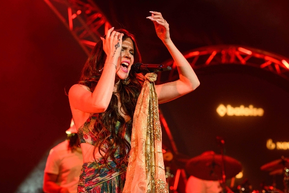 Joss Stone v Basileji